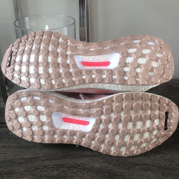 Adidas Women’s UltraBoost Uncaged - Picture 5 of 8